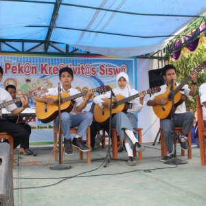 ESKUL GITAR
