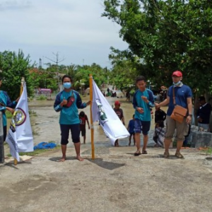 Membantu Korban Banjir