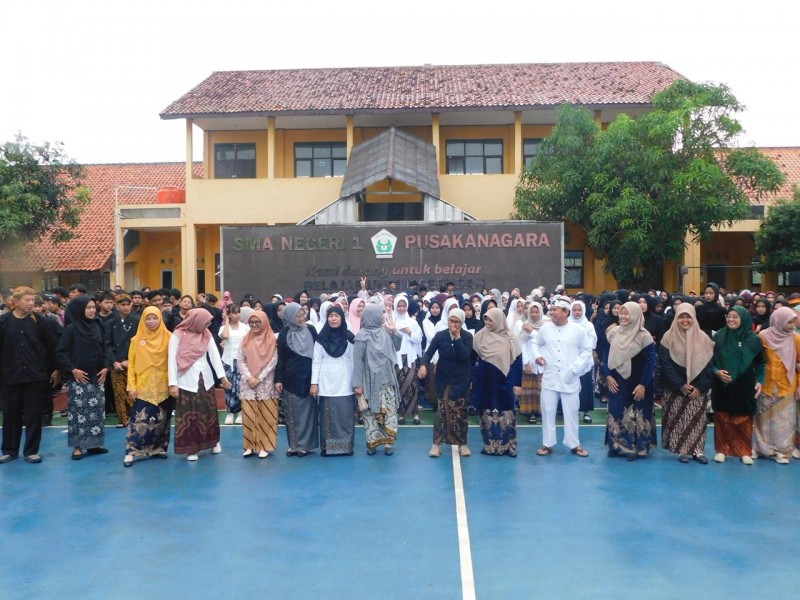 SMAN 1 Pusakanagara Kobarkan Semangat Sumpah Pemuda 2025